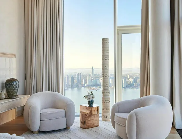 Harbour Suites & Towers Union Toronto hotel detail image 3