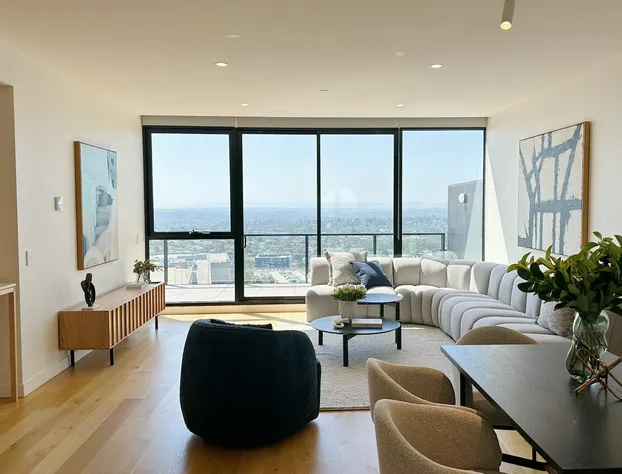 Harbour Suites & Towers Union Toronto hotel detail image 4