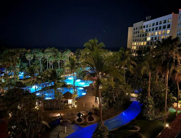 Grand Luxxe hotel detail image 1