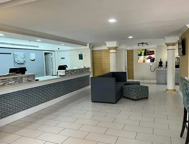 Super 8 By Wyndham Nacogdoches Near University hotel detail image 4