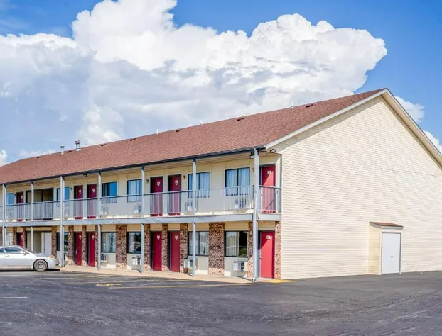 Capital O Aurora Inn Monett US 60 hotel detail image 1