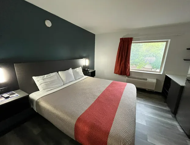 Studio 6 Suites Urbana, IL hotel detail image 4