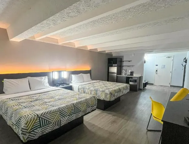 Studio 6 Rockford, IL – RFD Airport hotel detail image 2