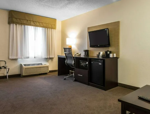 Sleep Inn & Suites Pittsburgh Airport hotel detail image 2