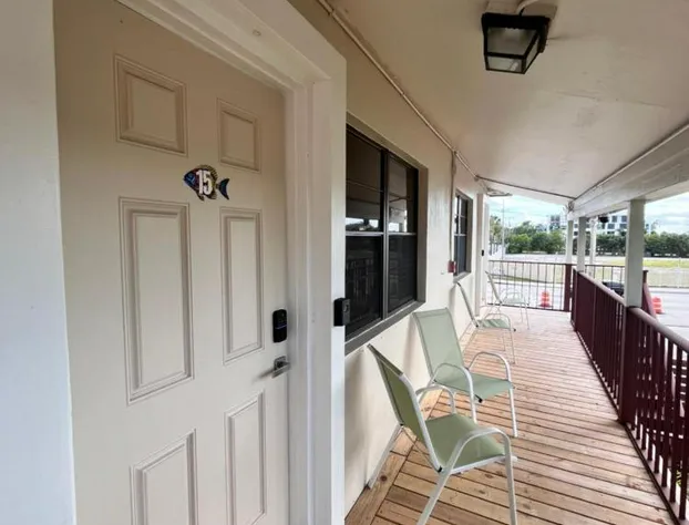 Blue Heron Bridge Hotel & Dive Club hotel detail image 3