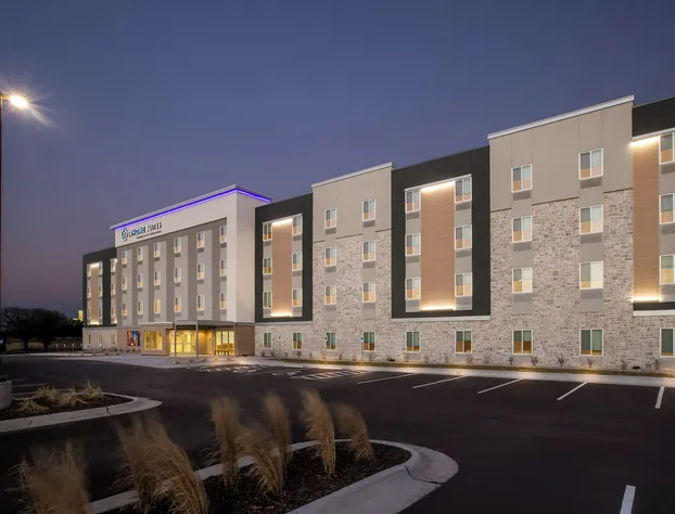 Everhome Suites Wichita Northeast hotel detail image 2