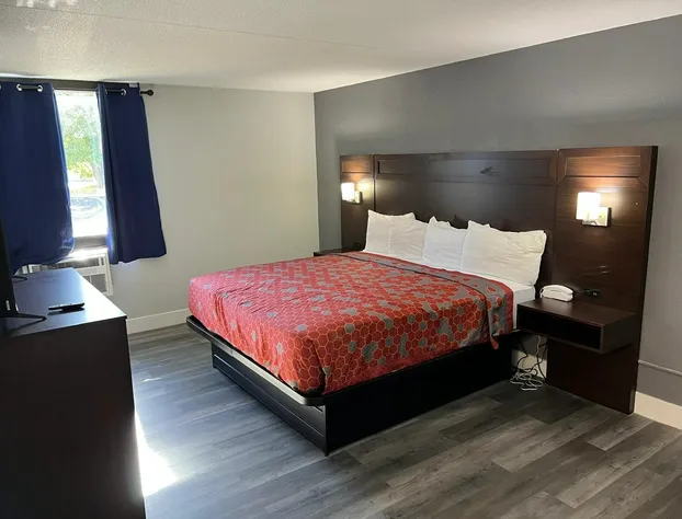 Roseville Inn hotel detail image 2