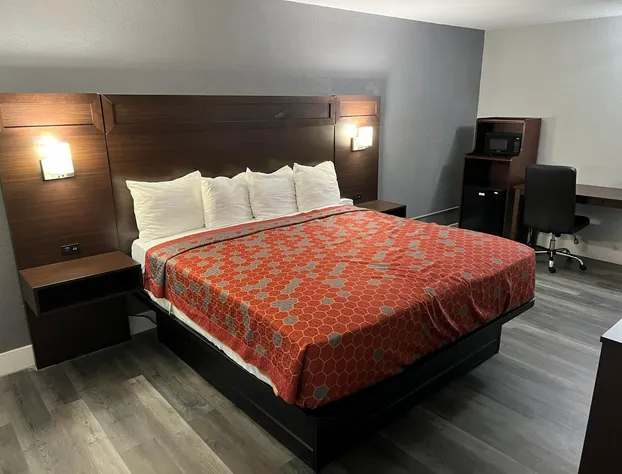 Roseville Inn hotel detail image 4