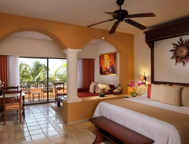 Beach Resort suites hotel detail image 2