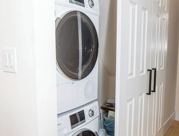 B Hotel hotel detail image 2