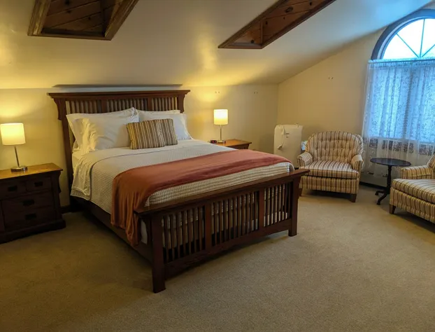 The Carriage House Inn Bed and Breakfast hotel detail image 2