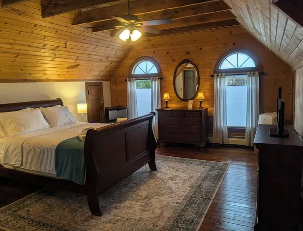 The Carriage House Inn Bed and Breakfast hotel detail image 4