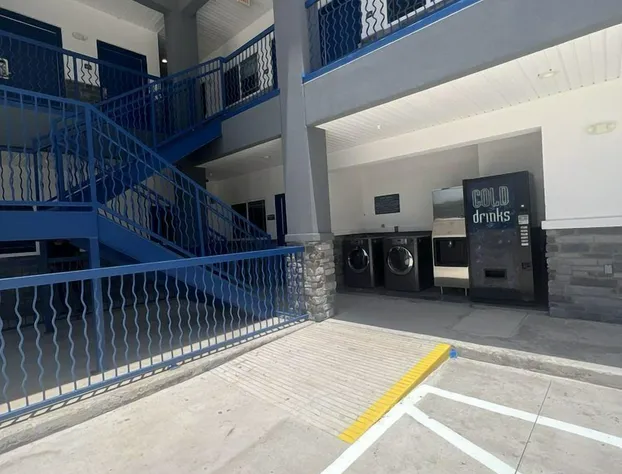 Elite Inn & Suites hotel detail image 1