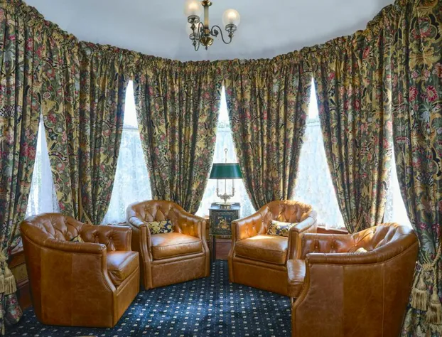 The Charles Pacific Grove - Artfully Designed Inclusive Inn hotel detail image 2