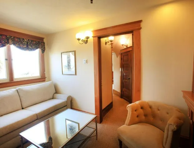 The Charles Pacific Grove - Artfully Designed Inclusive Inn hotel detail image 4