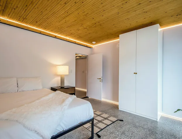 The Halifax Rooftop Home (Furnished) hotel detail image 4