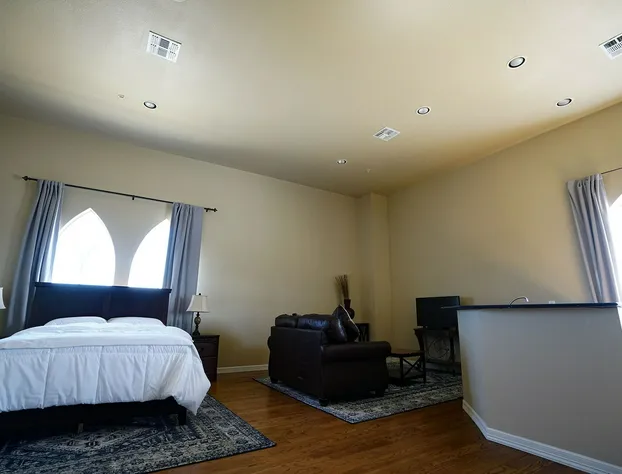 The Castle at Rockwall hotel detail image 4