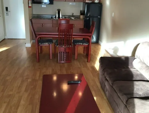 Tumbler ridge hotel and suite hotel detail image 2