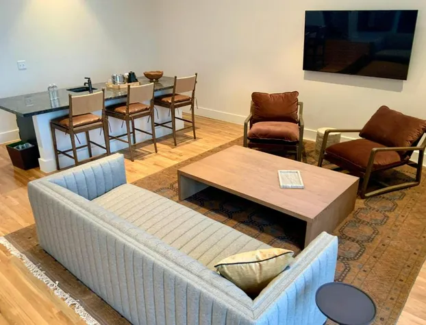 The Inn at Green Pastures hotel detail image 3