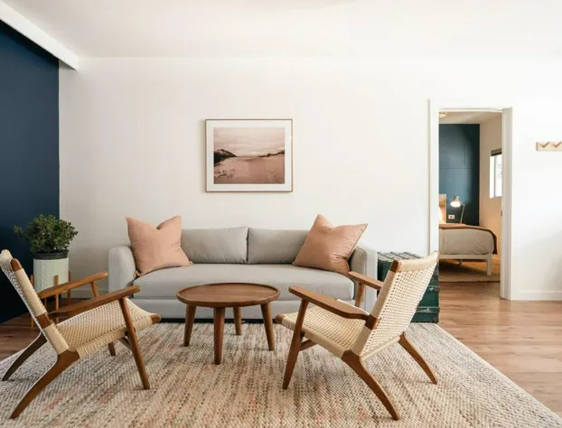 Mendocino Cove hotel detail image 3