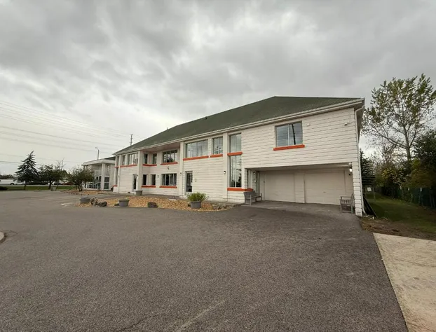 Howard Johnson By Wyndham Brampton hotel detail image 1