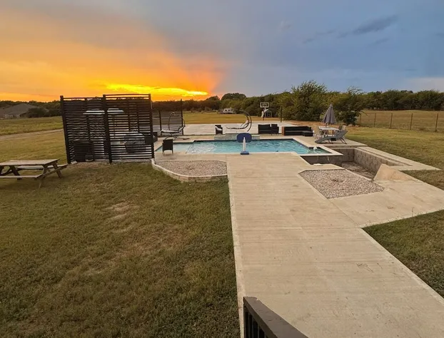 The Rustic Belle hotel detail image 1