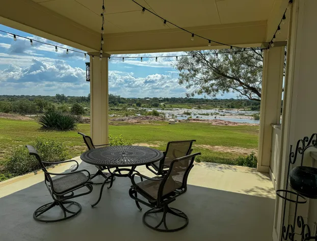 Bliss On The River hotel detail image 4