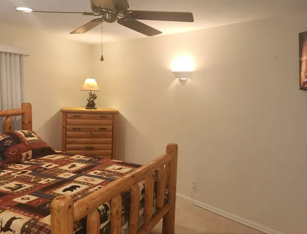 Fox Lakeview Lodge hotel detail image 3