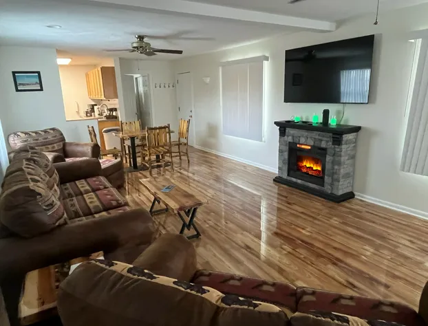 Fox Lakeview Lodge hotel detail image 4