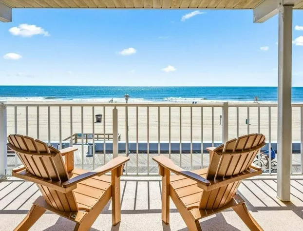 Eden Roc Ocean Front hotel detail image 3