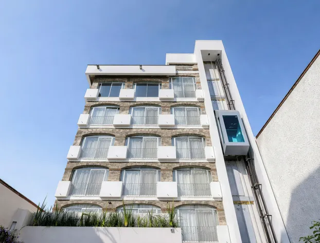 Miranthia Hotel Business and Family hotel detail image 2