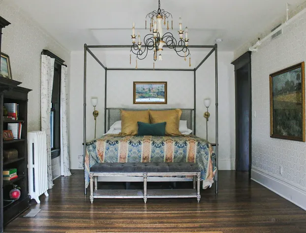 New Victorian Mansion Bed & Breakfast hotel detail image 3