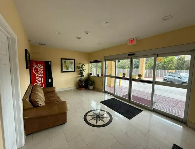 Budget Host Inn Stafford - Houston hotel detail image 2