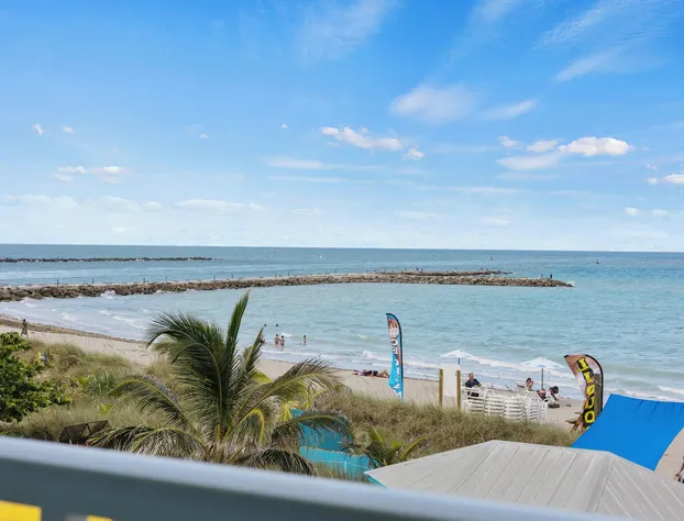 Oceanfront Inn Room #22- Ocean View Balcony, 2 Full Beds hotel detail image 2