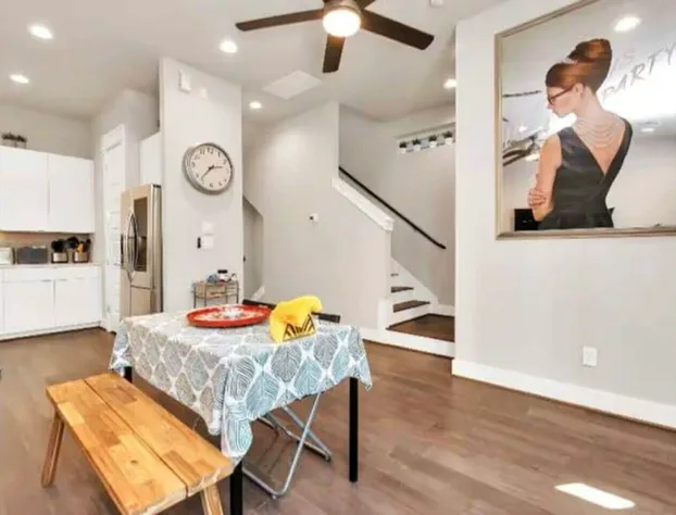 Tx Home Group- Houston hotel detail image 2