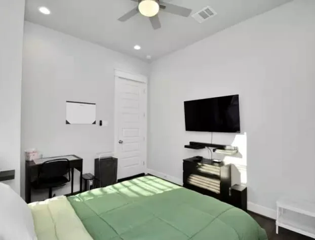 Tx Home Group- Houston hotel detail image 3