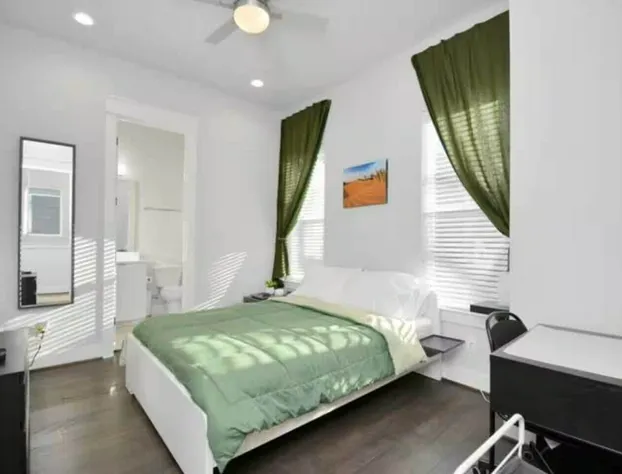 Tx Home Group- Houston hotel detail image 4