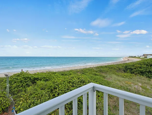 Oceanfront Inn Room #25- Ocean View Balcony, King Bed hotel detail image 2