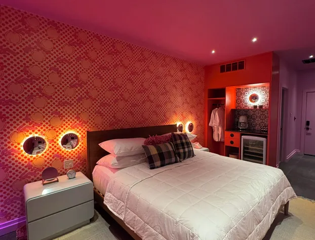 Hotel Hilo - Room 102 hotel detail image 3