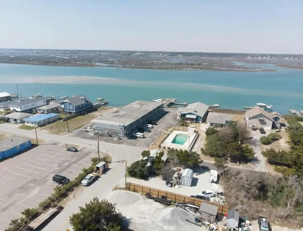 Breezeway Motel and Resturant hotel detail image 1