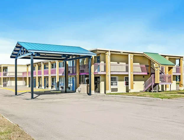 Luxury Inn By Hotel O Hattiesburg, Ms hotel detail image 1