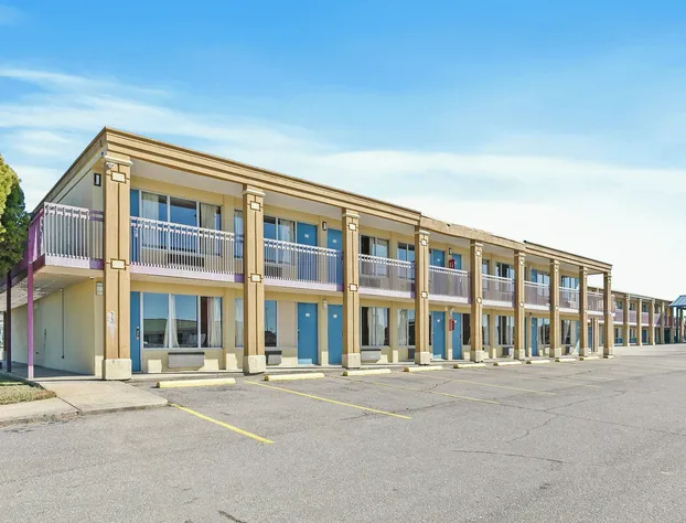 Luxury Inn By Hotel O Hattiesburg, MS hotel detail image 2