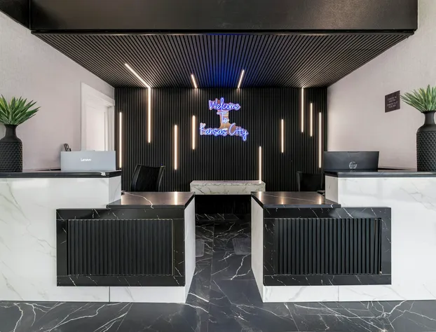 Cambridge Hotel - Kansas City hotel detail image 4