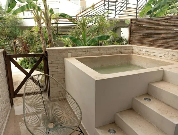 Twt Condos hotel detail image 1