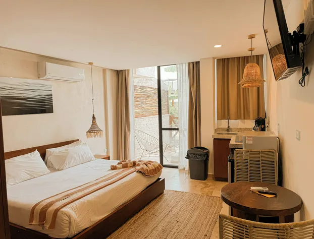 Twt Condos hotel detail image 2