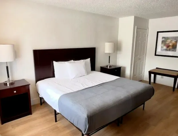 Airport Inn hotel detail image 4