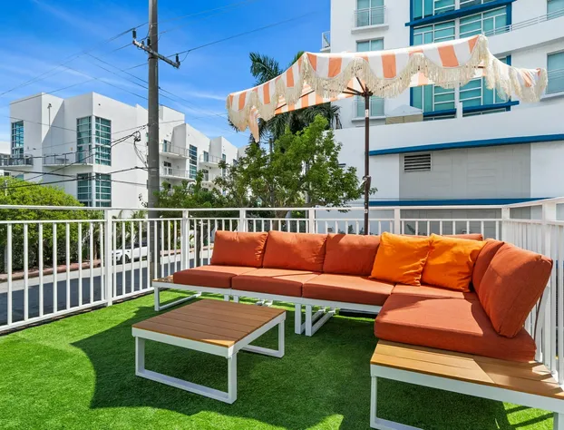 Blue Flamingo Suites hotel detail image 4