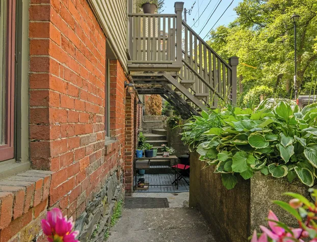 Red George Inn and Suites hotel detail image 1