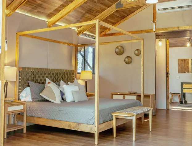 GLAT Austin hotel detail image 2