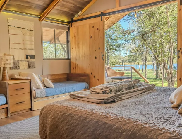 GLAT Austin hotel detail image 3